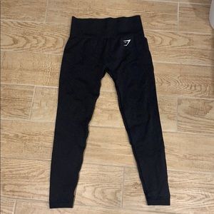 Black gym shark leggings